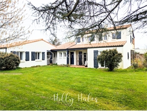 maison à la vente -   85600  LA BOISSIERE DE MONTAIGU, surface 228 m2 vente maison - UBI463873592